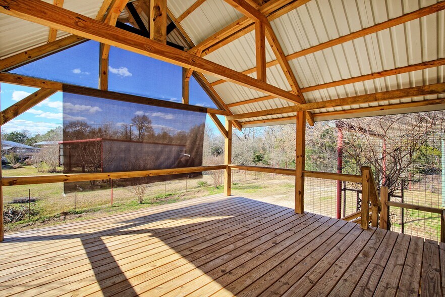 More Photos Of 1374 State Hwy 71, Bastrop Flex For Lease