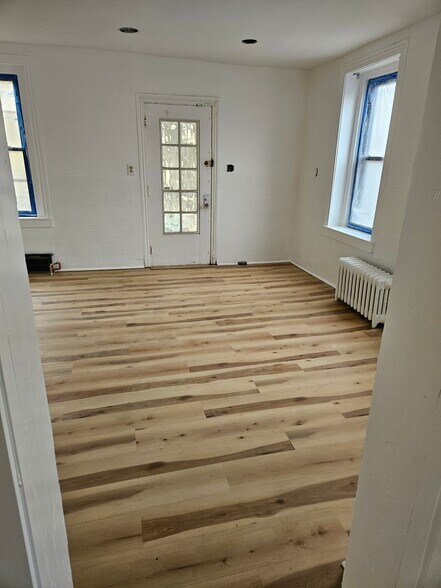 More Photos Of 6639 Crowson St, Philadelphia Office For Lease