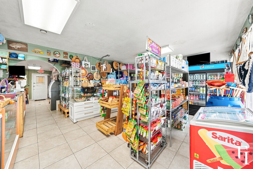 More Photos Of 1353 SW 1st St, Miami Storefront Retail Residential For Sale