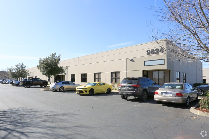 More Photos Of 9824 Dino Dr, Elk Grove Warehouse For Lease
