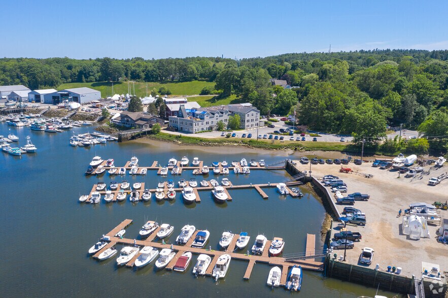 More Photos Of 106 Lafayette St, Yarmouth Office For Lease