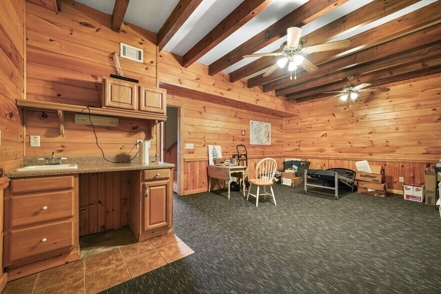 More Photos Of 243 Old Highway 5 S, Ellijay Loft Creative Space For Sale