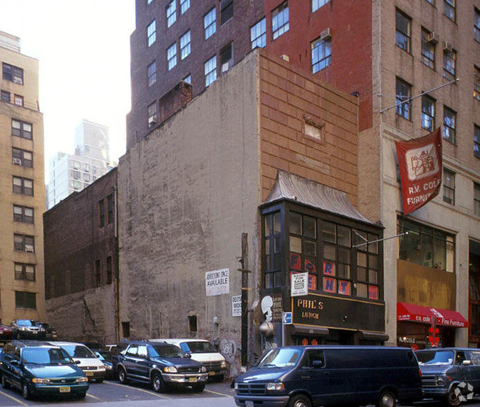 Primary Photo Of 120 E 32nd St, New York Office For Sale