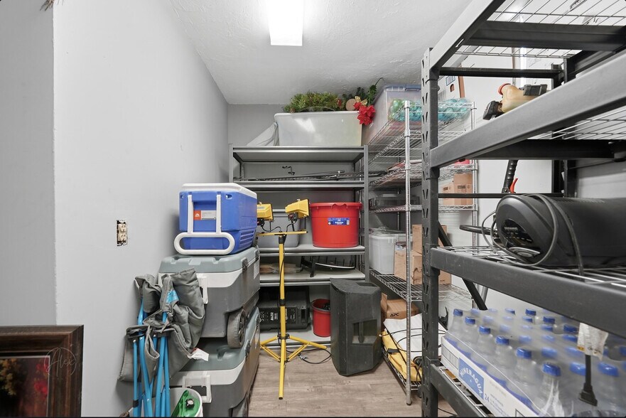 More Photos Of 1660 N Newcomb St, Porterville Coworking Space