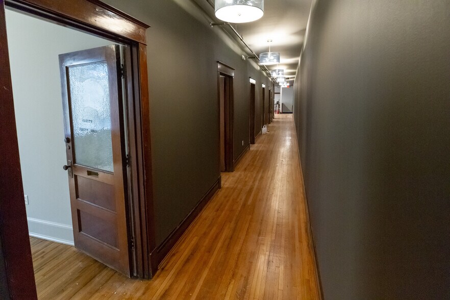 More Photos Of 218 1st Ave SW, Rochester Coworking Space