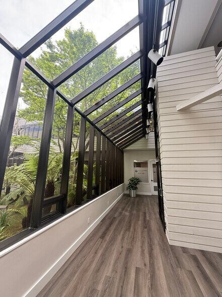 More Photos Of 300 Tamal Plz, Corte Madera Office Residential For Sale