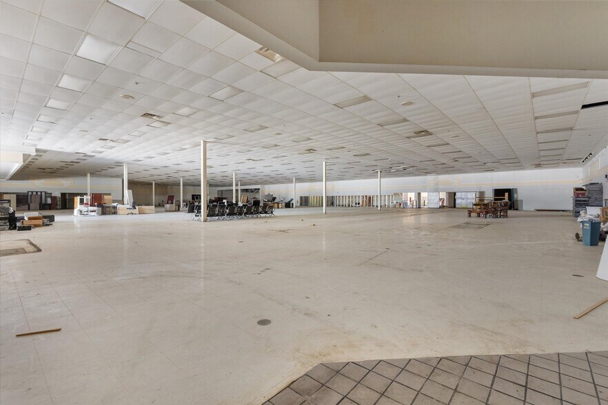 More Photos Of 440-500 W Gulf Atlantic Hwy, Wildwood Unknown For Lease