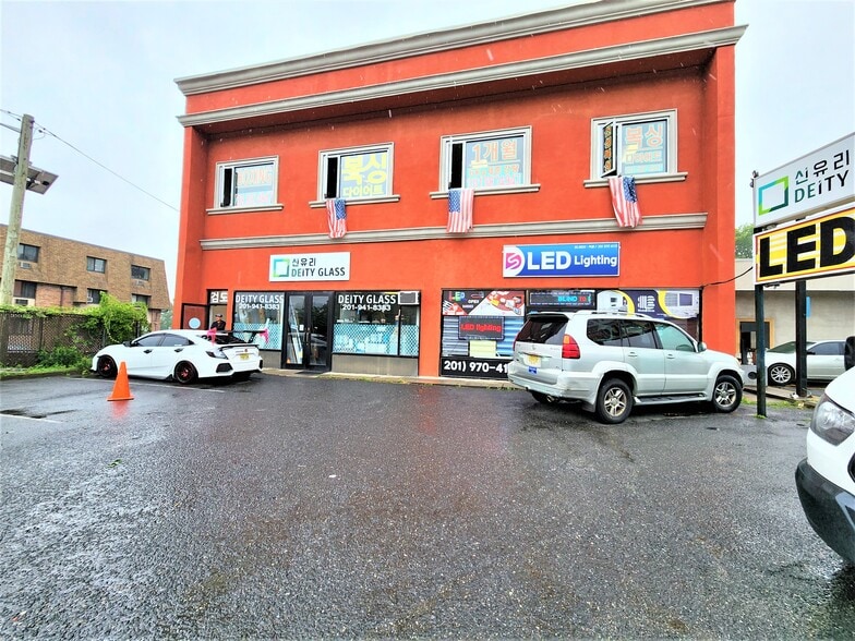 More Photos Of 125 E Columbia Ave, Palisades Park Storefront Retail Office For Sale