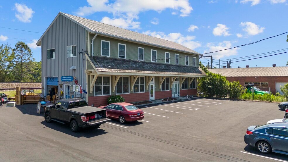 More Photos Of 151 Meadow St, Branford Storefront Retail Office For Lease