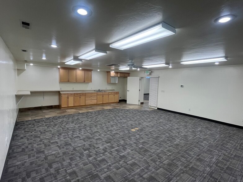 More Photos Of 60 E 100 N, Vernal Office For Lease