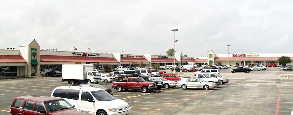 More Photos Of 1326-1392 W Main St, Lewisville Unknown For Lease