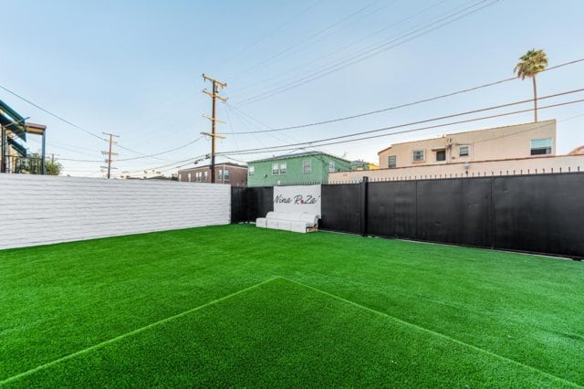 More Photos Of 4225 Crenshaw Blvd, Los Angeles Bar For Lease