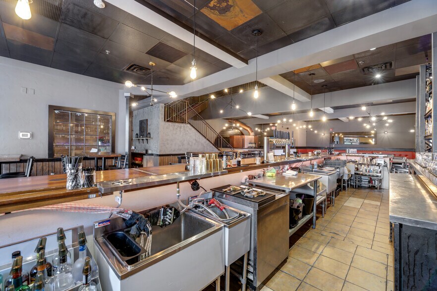 More Photos Of 285 Glenwood Ave, Bloomfield Restaurant For Sale