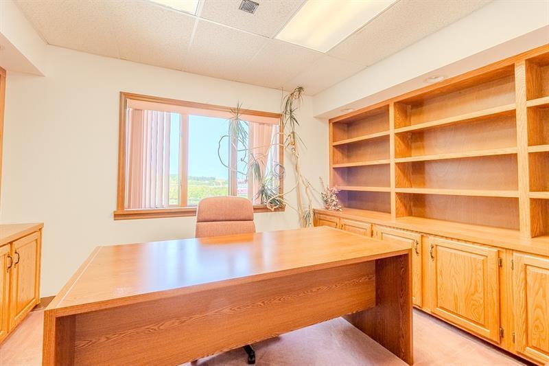 More Photos Of 1027 W Main St, Mount Pleasant Medical For Sale