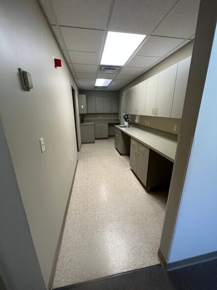 More Photos Of 2701 Chancellor Dr, Fort Mitchell Medical For Sale