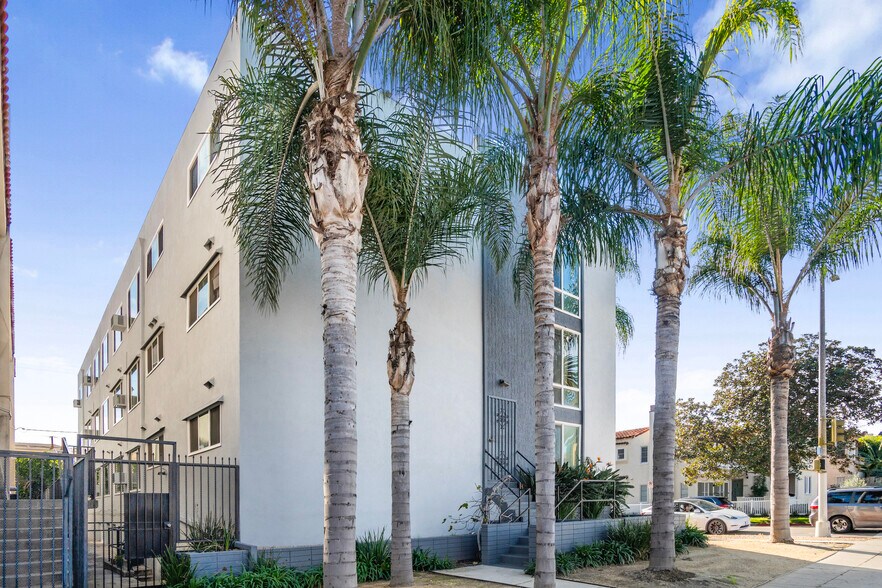 More Photos Of 1010 S Bedford St, Los Angeles Apartments For Sale