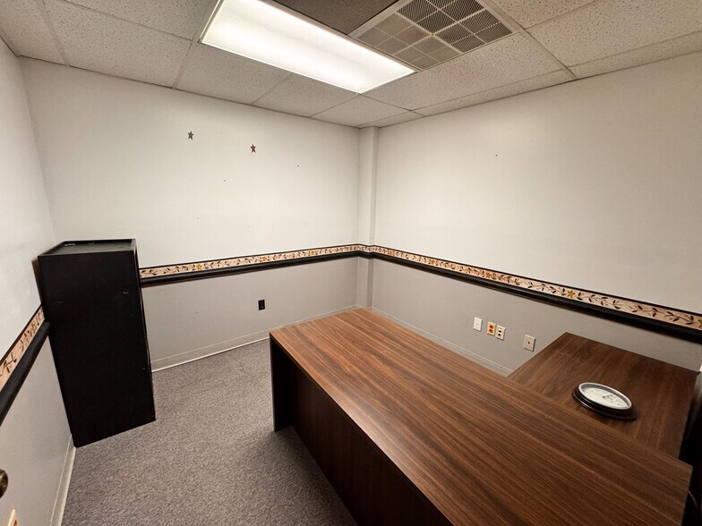 More Photos Of 55 E Main St, Carrollton Office For Sale