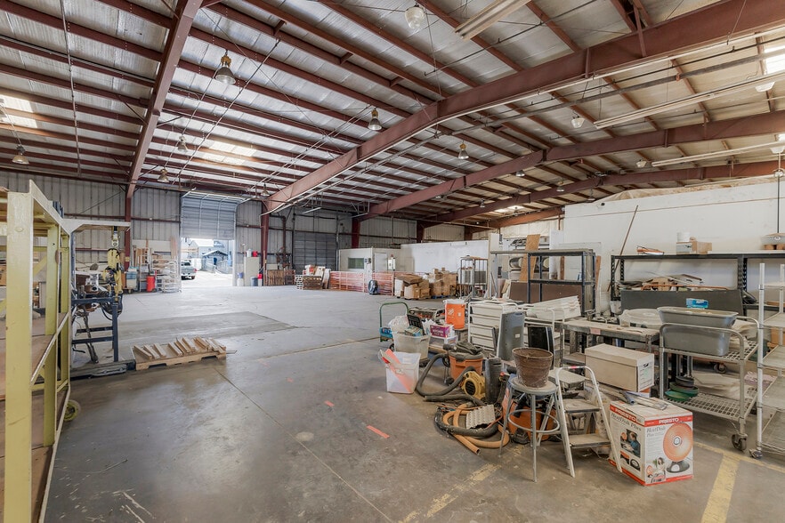More Photos Of 651 Thunderbolt St, Chico Warehouse For Sale