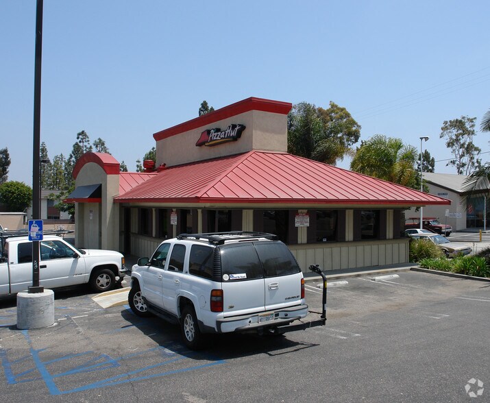 More Photos Of 17342 Beach Blvd, Huntington Beach Restaurant For Lease