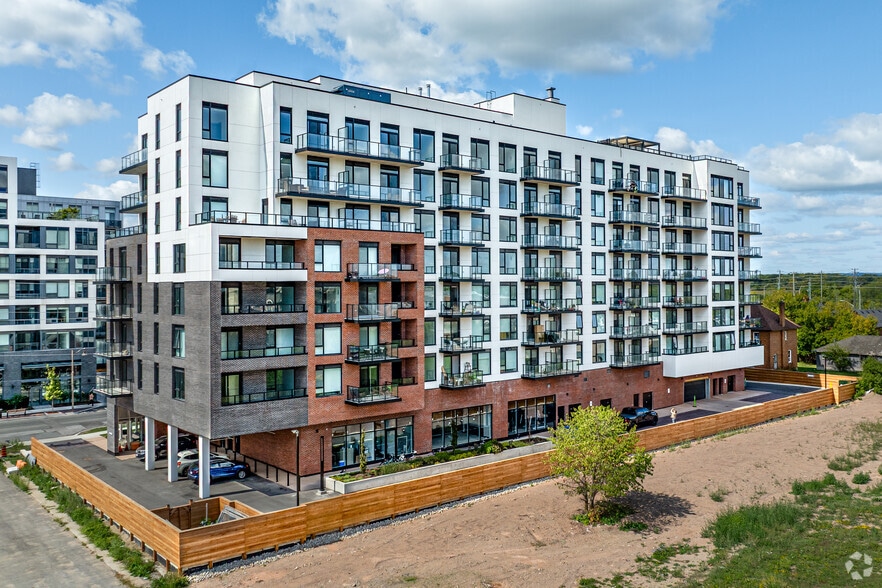 More Photos Of 2475 Old Bronte Rd, Oakville Apartments For Lease