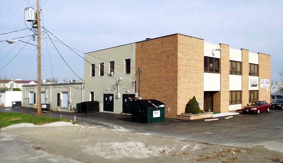 More Photos Of 11724-11740 Lackland Industrial Dr, Maryland Heights Flex For Lease