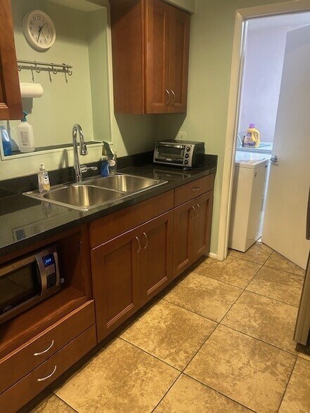 More Photos Of 1615 Colonial Blvd, Fort Myers Medical For Sale