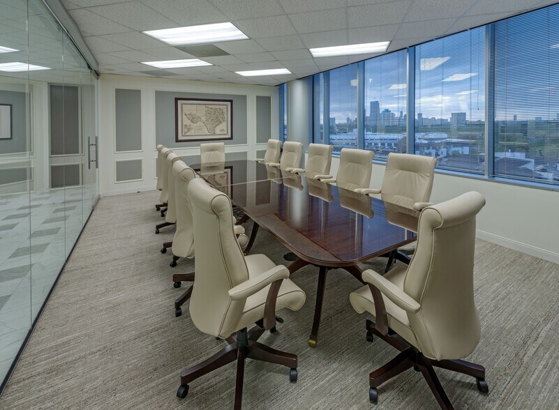 More Photos Of 5300 Memorial Dr, Houston Office For Sale