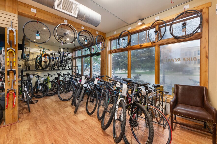 More Photos Of 442 Lincoln Ave, Steamboat Springs Flex For Sale