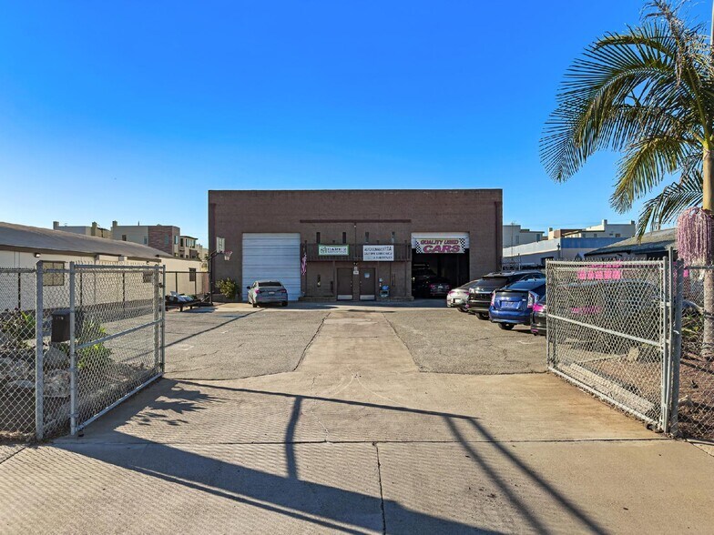 More Photos Of 779 W 16th St, Costa Mesa Warehouse For Sale
