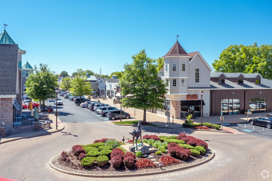 More Photos Of 1311 Herr Ln, Louisville Unknown For Lease