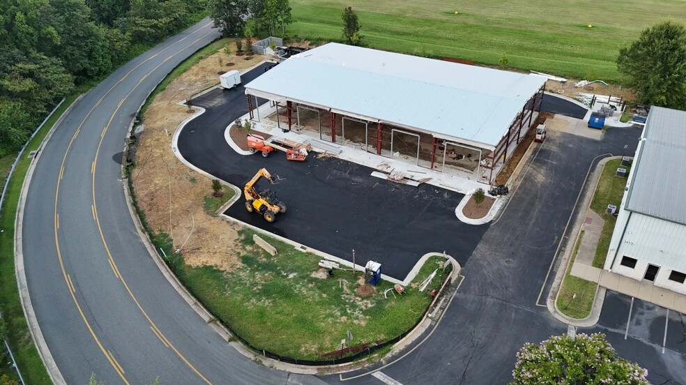 Primary Photo Of 3406 Shannon Park Dr, Fredericksburg Warehouse For Lease