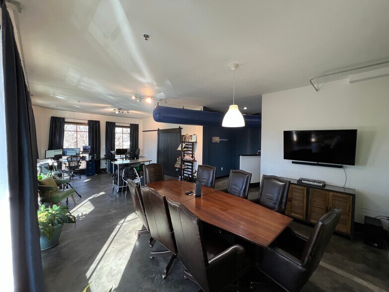More Photos Of 319 Atlanta St, Marietta Office For Sale