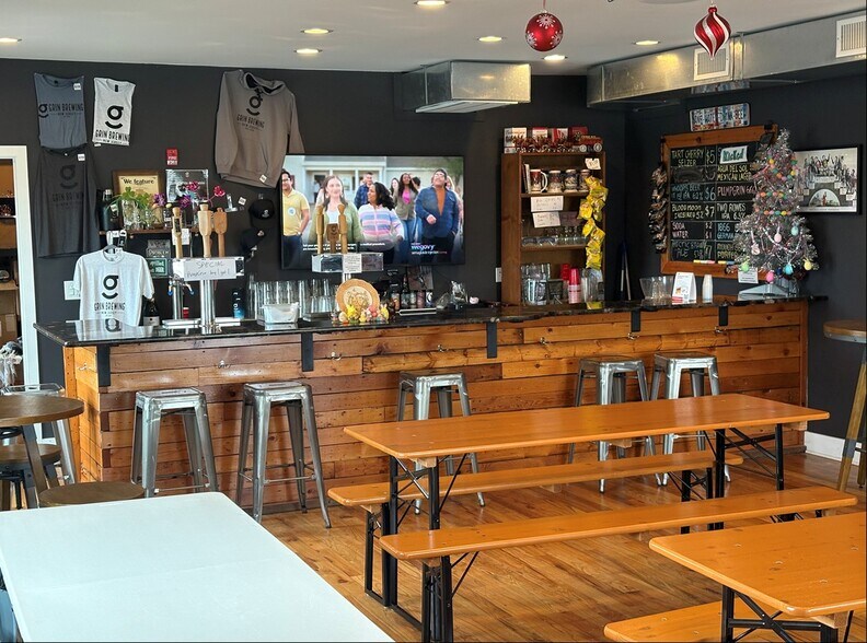 More Photos Of 32 Church St, Keansburg Storefront Retail Office For Sale