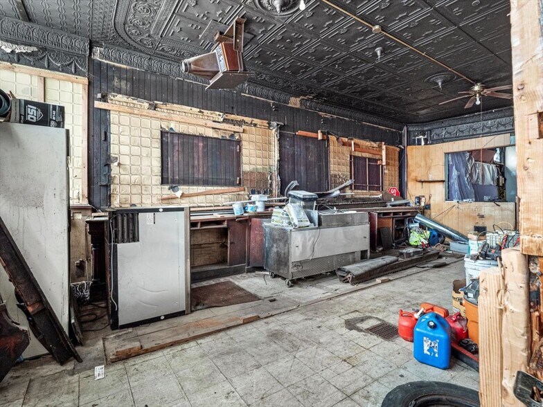 More Photos Of 134 Steuben St, Pittsburgh Restaurant For Sale