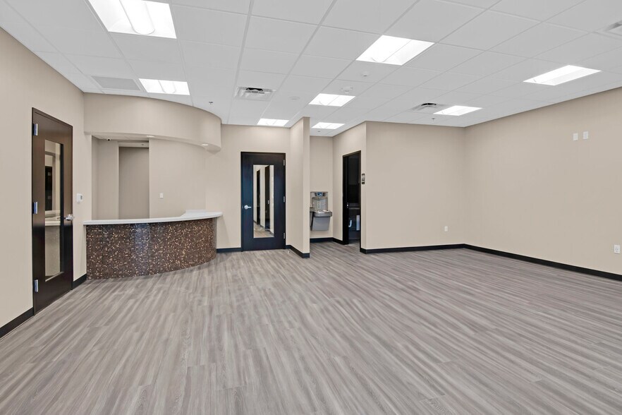 More Photos Of 171 W Southlake Blvd, Southlake Medical For Lease