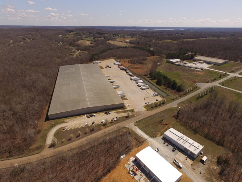 More Photos Of 1005 Industrial Park Dr, New Johnsonville Warehouse For Sale