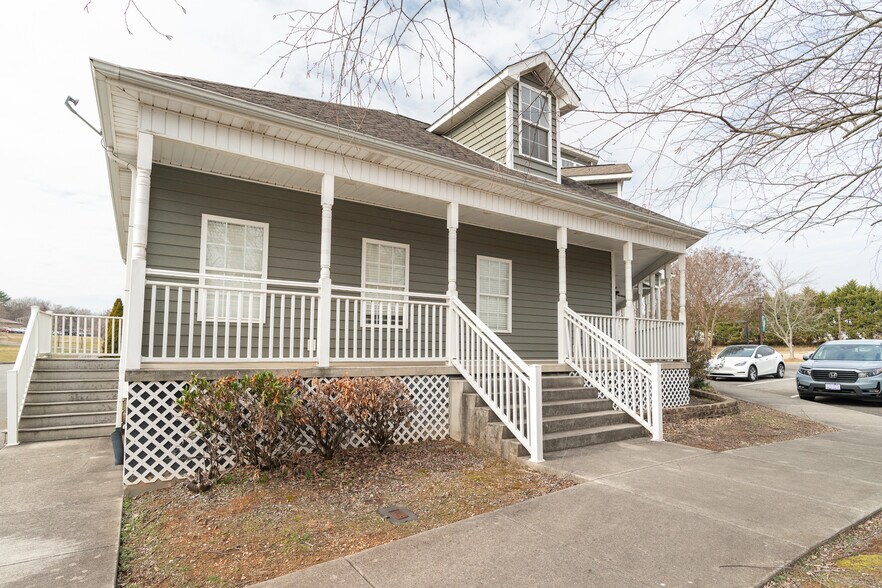 More Photos Of 130 Willowcreek Blvd, Sweetwater Medical For Sale