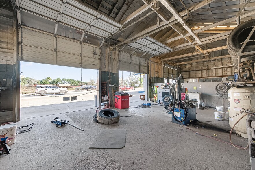 More Photos Of 917 E Main St, Eagle Lake Service Station For Sale