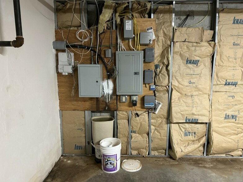 More Photos Of 7 Christy Dr, Brockton Office For Sale