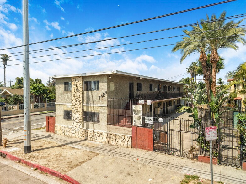 More Photos Of 7427 S Figueroa St, Los Angeles Apartments For Sale