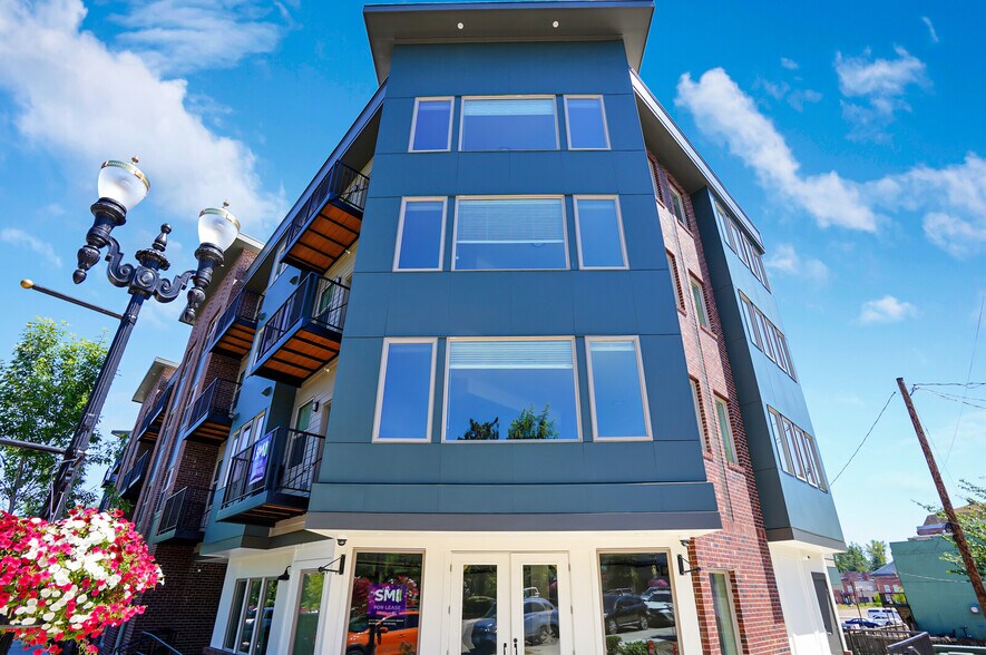 More Photos Of 107 C Street, Independence Apartments For Lease