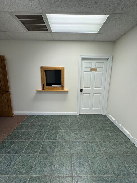 More Photos Of 332 2nd Ave E, Oneonta Office For Sale