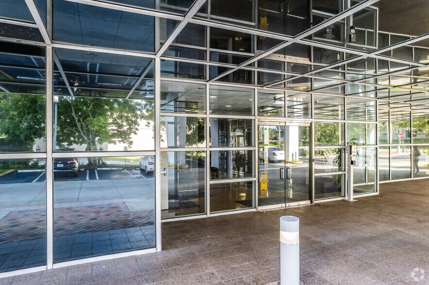 More Photos Of 210 N University Dr, Coral Springs Office For Lease