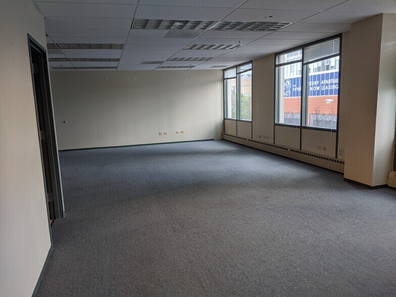 More Photos Of 1111 N Wells St, Chicago Office For Lease