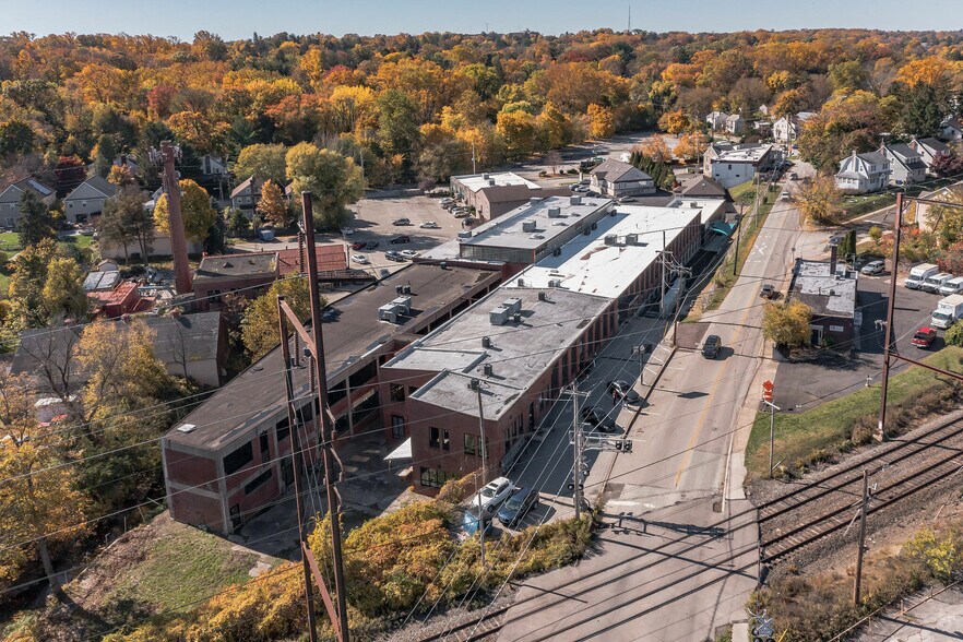 More Photos Of 827 Glenside Ave, Wyncote Light Distribution For Lease