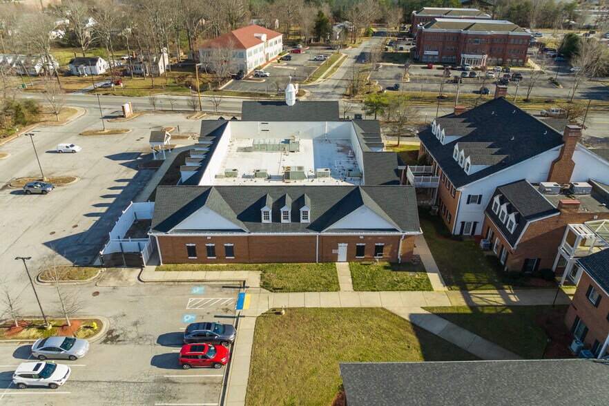 More Photos Of 11360 Pembrooke Sq, Waldorf Medical For Lease