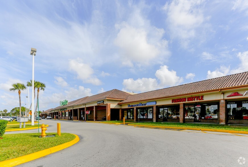 More Photos Of 18452-18538 NW 67th Ave, Miami Gardens Unknown For Lease