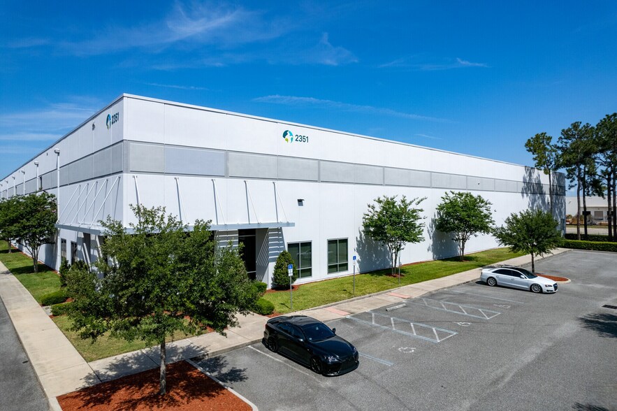 Primary Photo Of 2351 Investors Row, Orlando Distribution For Lease