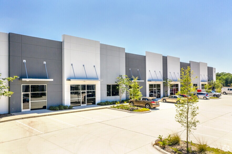 More Photos Of 6838 Hoffner Ave, Orlando Warehouse For Sale