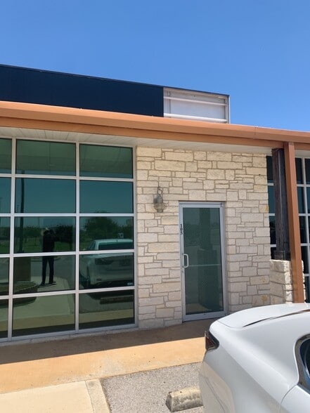 More Photos Of 3921 E Stan Schlueter Loop, Killeen Unknown For Lease